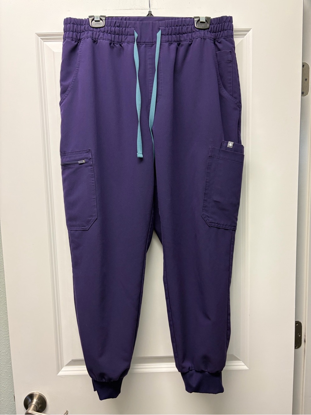 Figs Women’s Purple Zamora Jogger Scrub Pants with Teal Drawstring XL Petite